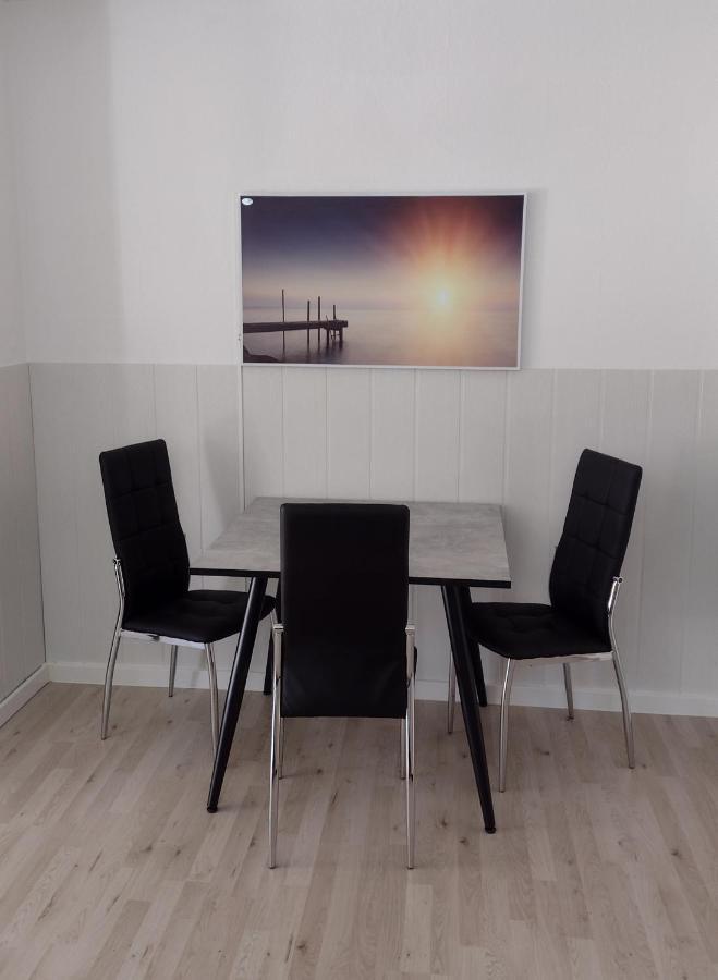 Kleines Gemuetliches Apartment In Zentraler Lage Prien am Chiemsee Exterior photo